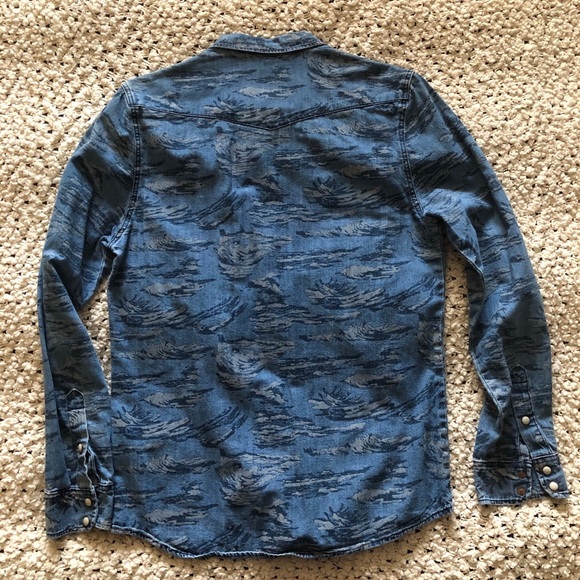 H&M Print Denim Shirt - Picture 3 of 3